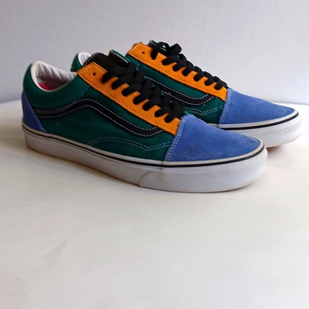 VANS STYLISH  MULTICOLOR CANVAS SIZE10.5